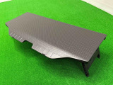 ラゲージアンダーボックスの蓋であるデッキボードを取り外して,レジャー時にテーブルとして使用できる便利なラゲージアイテムです