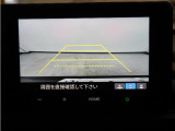 バックカメラ搭載です!車庫入れが苦手な人はもちろん、車両感覚に自信がある人にもお勧めです!見えない箇所が見えるようになるので、低い障害物や隠れてしまっている子供の存在等にも気付く事が出来ます。