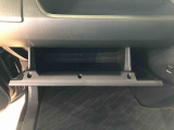 よく使うものが手を伸ばせばすぐ届く、機能面で充実した収納。