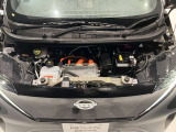 とっても綺麗なエンジンルームです♪お買い上げの際は日産整備士がメンテナンス整備を実施してお渡し致します☆