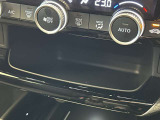 スマートフォンを横にしてちょうど収納できるフロントアッパートレイです。