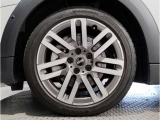 BMW純正アルミホイールです。納車時にはアルミホイールコーティングも承っております!是非ご検討下さいませ。