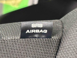 車両側方からの衝撃を緩和するSRSサイドエアバッグ(運転席/助手席)に加えて,SRSカーテンシールドエアバックも標準装備