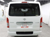 納車前に自社整備工場で点検整備を実施。納車から1年間の全国トヨタロングラン保証付きですので、ご安心してお乗りいただけます!