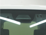 ◆Honda SENSING◆ カメラ等装置で精度の高い検知能力を発揮、安全運転を支援します。ステアリング上のコントローラーに注目!