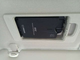 運転席サンバイザー裏にETC収納