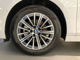 BMWらしい存在感のある洗練されたデザインです。