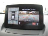 360&deg;ビュー:全方位を確認できて駐車も安心です。