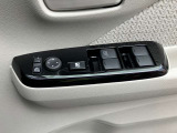 操作しやすい電動ドアミラーとパワーウィンドウ装備です。