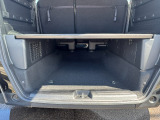 トランクボード下に収納スペースがあり、荷物の整理がしやすいです