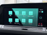 「ディスカバープロ」。大型ディスプレイと高い操作性に加え、ワイヤレスApp-Connect対応でスマートフォン連携もスムーズ。ナビや各種機能を快適に操作できます。