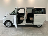 お客様にぴったりなおクルマをお選びいただけますように様々な展示車をご用意致しております!ダイハツの軽自動車だけではなく、他メーカー車やコンパクトカー・ミニバンなども数多く取り揃えております!