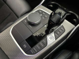 I-driveコントローラーでモニター部分を操作します。直感的に使用することが可能です。