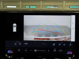バックガイドモニターで、後方を確認しながら安心して駐車することができます。運転初心者も熟練者も必須の機能ですよ!