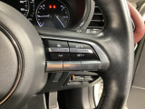 追従型クルーズコントロール付!高速道路走行時にアクセルやブレーキを操作することなく、前方車との車間距離を保つよう自動で車速をコントロールします。全車速追従機能は時速0キロから高速域までカバー!