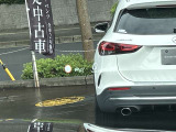 「認定中古車」は納車前整備がポイントです。メルセデス・ベンツの定める厳しい基準をクリアしたお車のみご案内させて頂きます。納車前整備はメーカー規定に基づき自社工場で入念に行なわれます。