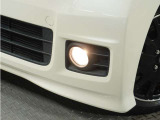 ◆フォグライト◆ 霧などの悪天候時、自車の位置を示すとともに前方や路肩が見えずらい時、近い位置をワイドに照らしてくれます