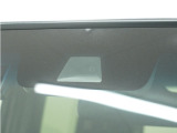 ◆Honda SENSING◆ カメラ等装置で精度の高い検知能力を発揮、安全運転を支援します。ステアリング上のコントローラーに注目!