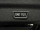 在庫車両はストックヤードにも保管してございます。あらかじめ在庫確認及びご来店日時のご連絡を頂けますと円滑なご案内が可能です。