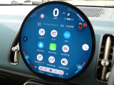 Apple CarPlayやAndroid Autoなど様々なアプリケーションがインストールされています!