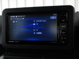 ナビゲーションはパナソニックメモリーナビ)を装着しております。AM、FM、CD、DVD再生、Bluetooth、音楽録音再生、フルセグTVがご使用いただけます。初めて訪れた場所でも安心ですね!