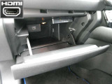 車検証などが収納できるグローブボックスです。