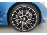 BMWならではの卓越した走りを支えるホイールと足回りです!