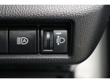車体が傾いた状態の時にヘッドライトの光の高さを上下に調整することが出来ます!