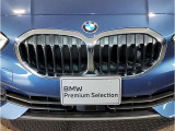 【キドニーグリル】BMWは約90年もの間、ほぼ全ての車両にひと目でBMWだと分かるこの特徴的なフロントグリルが備えられ、デザイン・アイコンとして親しまれてきました。