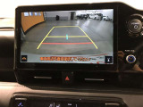 バックガイドモニターで、後方を確認しながら安心して駐車することができます。運転初心者も熟練者も必須の機能ですよ!
