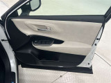 運転席ドア内側!