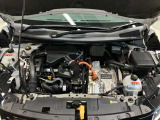 エンジンルームもクリーニング済みできれいですよ。日産の整備士がしっかりと丁寧に点検していますので安心してお乗りいただけます