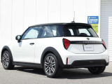 BMW、MINIファイナンス商品、BMW、MINI自動車保険、ドライブレコーダーの取り扱いも行っております。お車のことはすべて当社にお任せください。お問い合わせはフリーダイヤル【0120-419-603】まで!