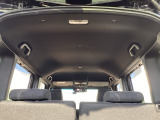 自社整備工場で点検整備をおこなってからお渡ししています。車検が残っている場合は『12ヶ月点検整備』を、車検整備付きの場合は『車検整備』をおこないます。整備費用は車両本体価格に含まれています。