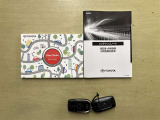 車両取扱説明書・ナビゲーション説明書・整備点検記録簿が揃っております。