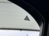 ブラインドスポットで死角に入った後方車両を検知してくれます。