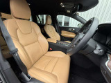 ■運転席・助手席にシートメモリー機能搭載■メモリーを記憶させておくことでスムーズに座席位置を調整できます。