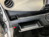 薄型のティッシュBOXなどが収納出来ます。小物入れとしても使えるので便利です。