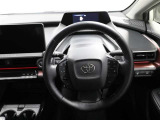 各操作スイッチなどもハンドルから手を放すことなく操作可能で安全運転に支援いたします!