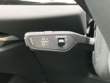 アダプティブクルーズコントロール装備 設定した速度で前方車両に追いつくと、安全な車間距離を自動で調整して前方車両を追従します。長距離ドライブでの疲労を軽減する大変重宝する機能です。