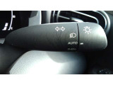 ライトもAUTO機能が付いていて、暗くなると自動で点灯し、明るくなると自動で消灯するので、大変お役にたちますよ!!