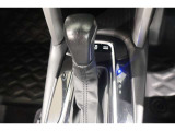 操作ラクラクのシフトです。 坂道や信号のストップ&ゴーの多い日本では操作が簡単! シフトチェンジしやすい配置で操作し易いですね。