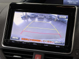 【バックモニター】 車庫入れの後方確認や、バックで駐車場に出入りの際等に後方を確認するのをお手伝いできます