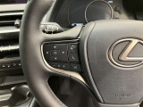 ナビゲーションに視線を移さず、ハンドルから手を離さず、運転に集中したまま手元でオーディオ操作できます♪
