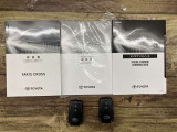 付属品はこちらになります。ご質問等ございましたらお気軽にお問い合わせください!