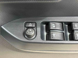 電動格納ミラー付き!ボタン一つで、ドアミラーを収納できますよ!