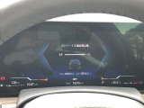 『運転』に対するBMWのこだわりはメーターパネルにも表れております。視野性の良いメーターパネルは疲労感の軽減と、運転の楽しさをもたらしてくれます。