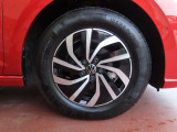 185/65R15インチ・アルミホイールになります。