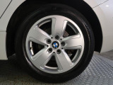 BMWならではの卓越した走りを支えるホイールと足回りです!