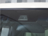 ◆Honda SENSING◆ カメラ等装置で精度の高い検知能力を発揮、安全運転を支援します。ステアリング上のコントローラーに注目!